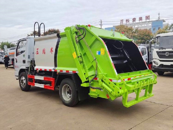 東風(fēng)小多利卡國(guó)六4方藍(lán)牌壓縮式垃圾車