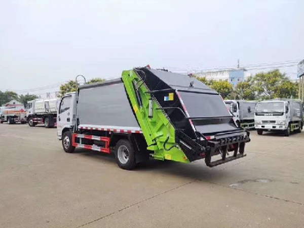 東風(fēng)多利卡國六6方壓縮式垃圾車
